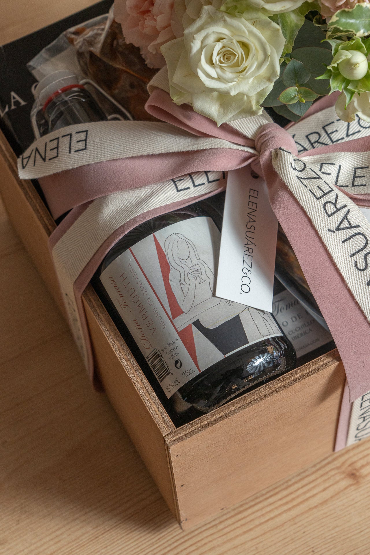 Caja Regalo Aperitivo e Ibéricos Doña Tomasa 2