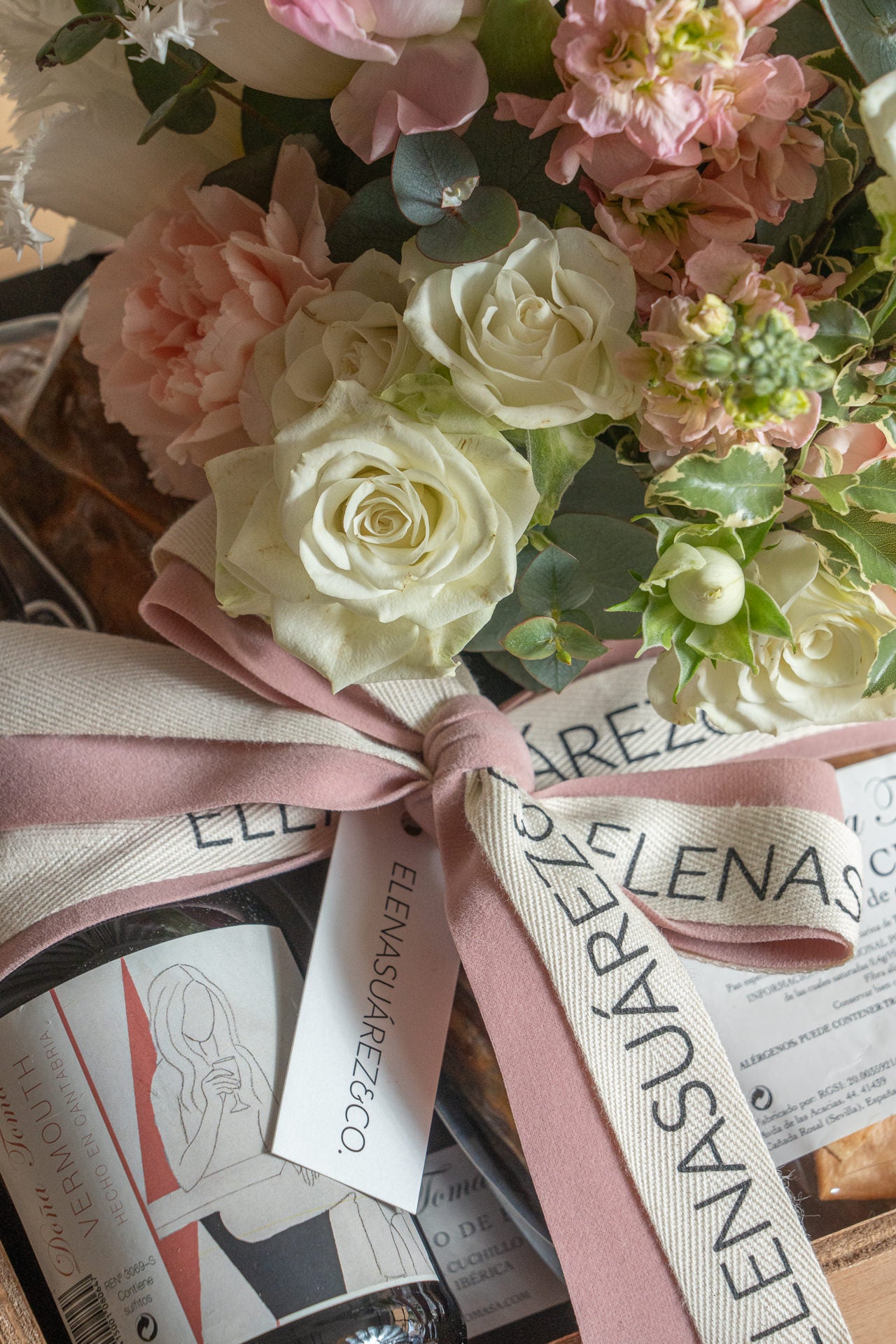 Caja Regalo Aperitivo e Ibéricos Doña Tomasa 4