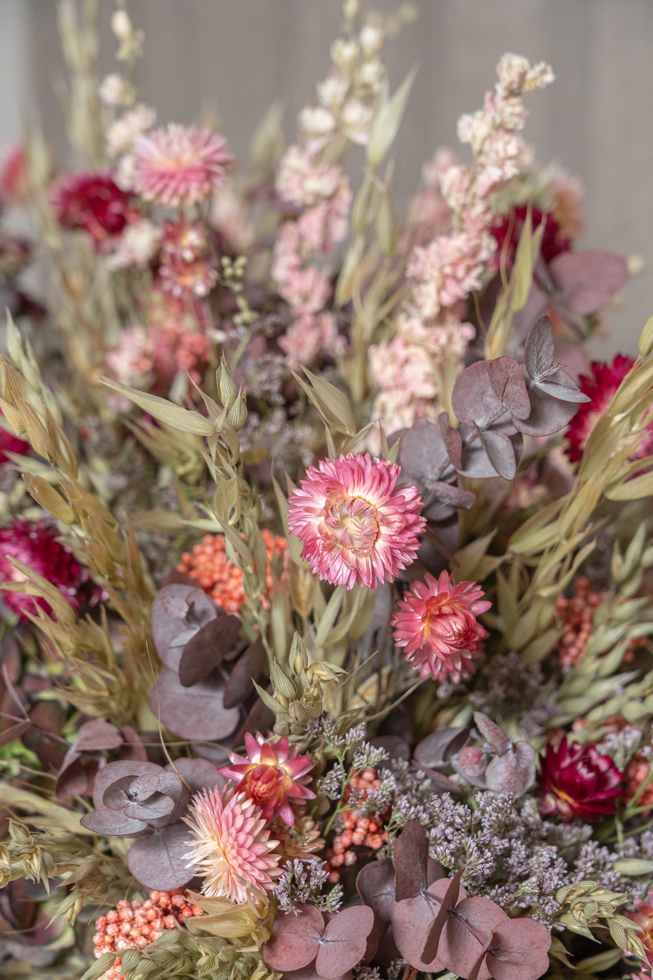 Capazo de Esparto con Flores Preservadas 2