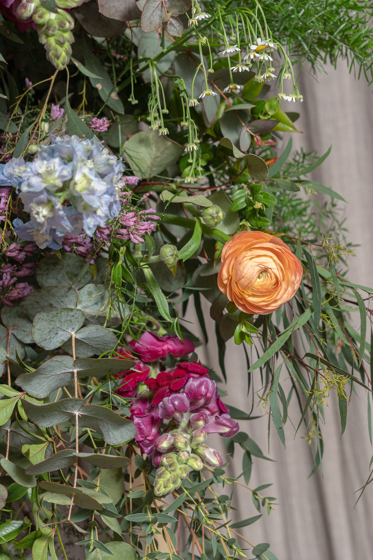 Corona con Flores de Temporada 6