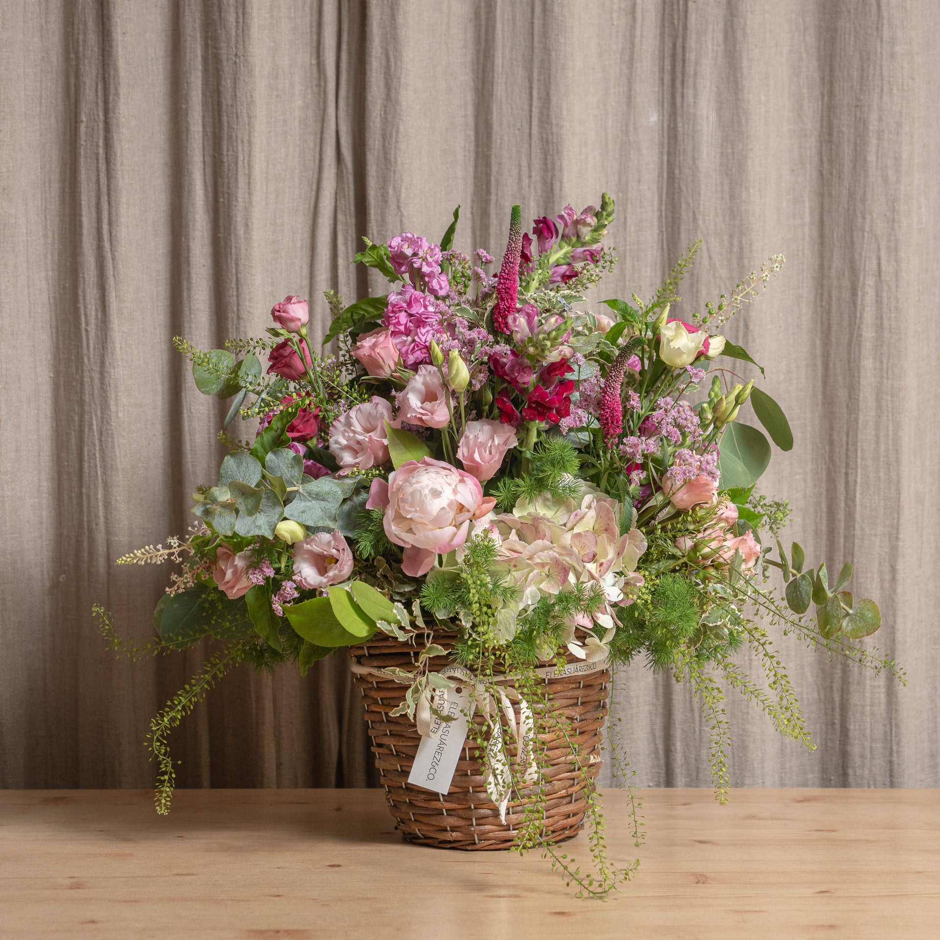 Cesto de Mimbre Flores Frescas 5