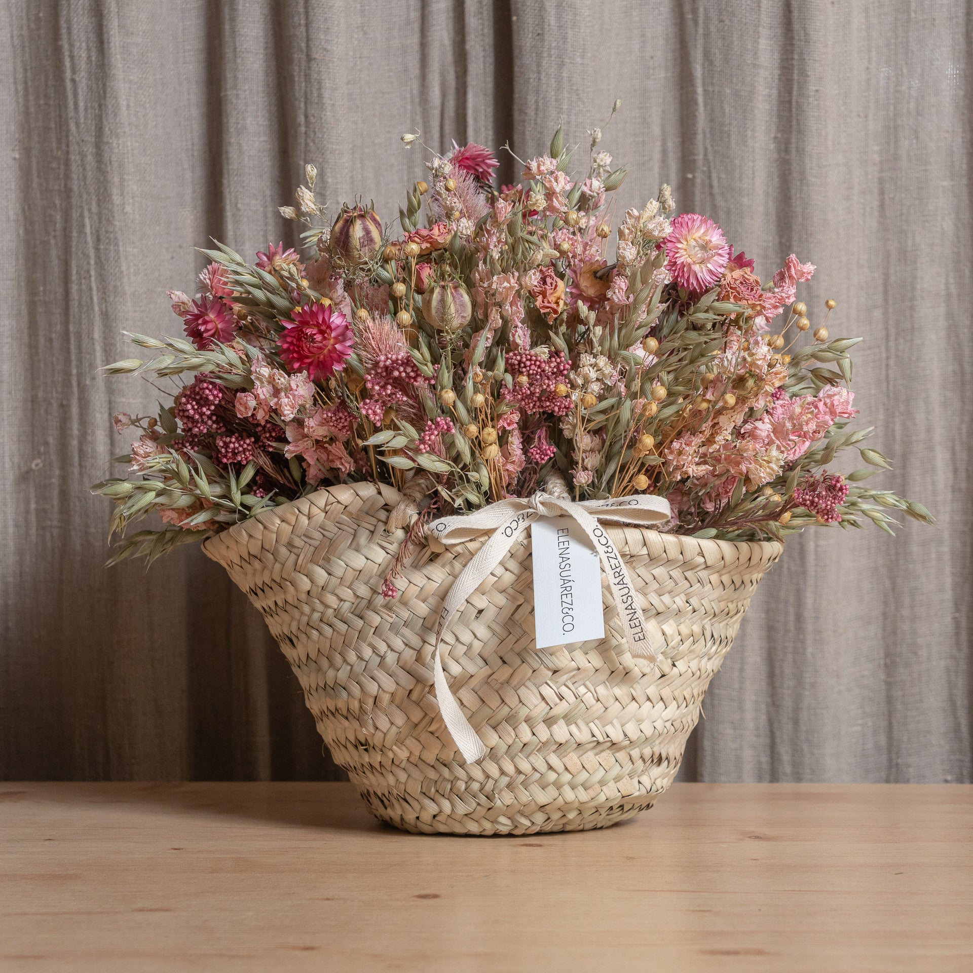 Cesto de Palma con Flores Preservadas 7
