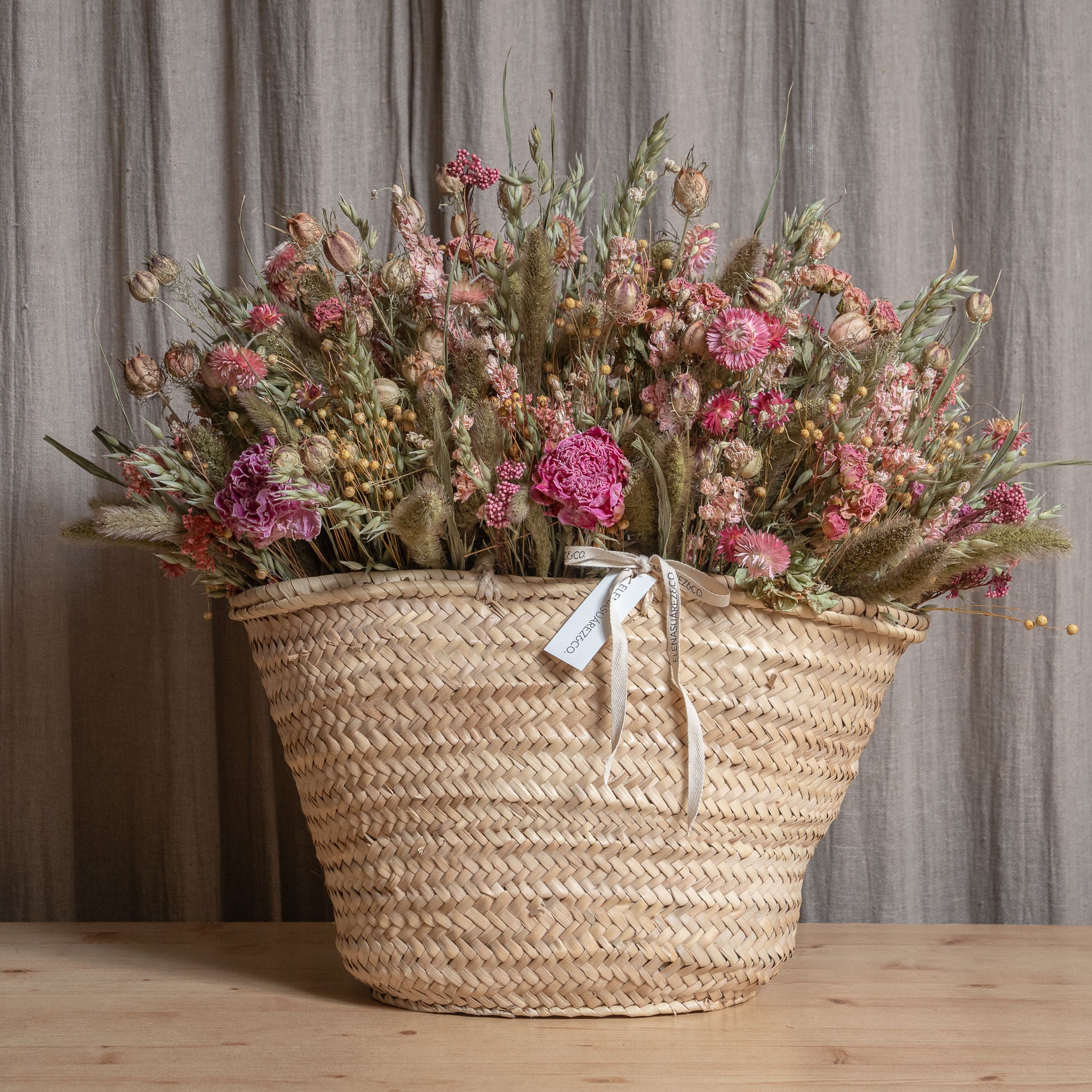 Cesto de Palma con Flores Preservadas 5