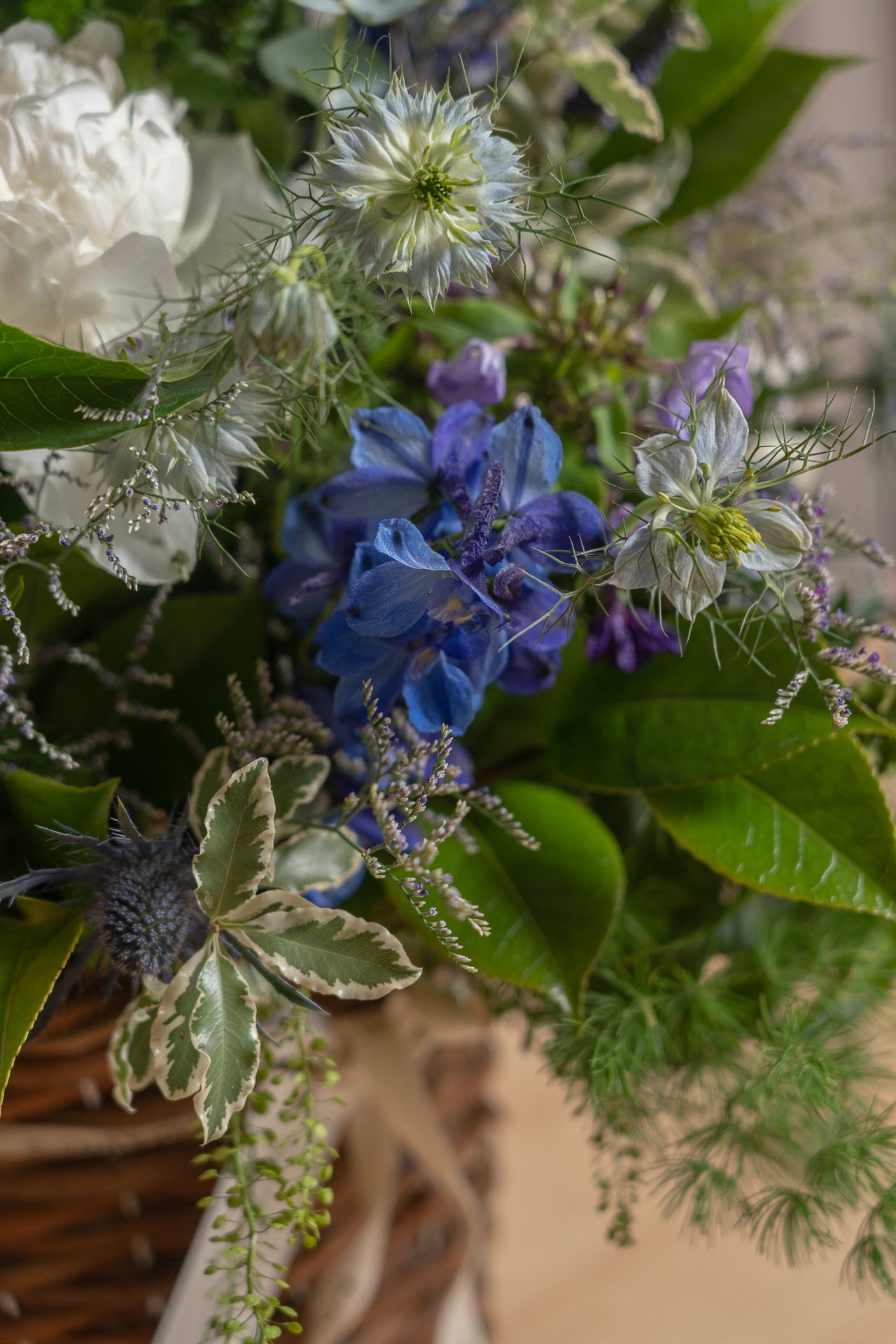 Cesto de Mimbre Flores Frescas 3