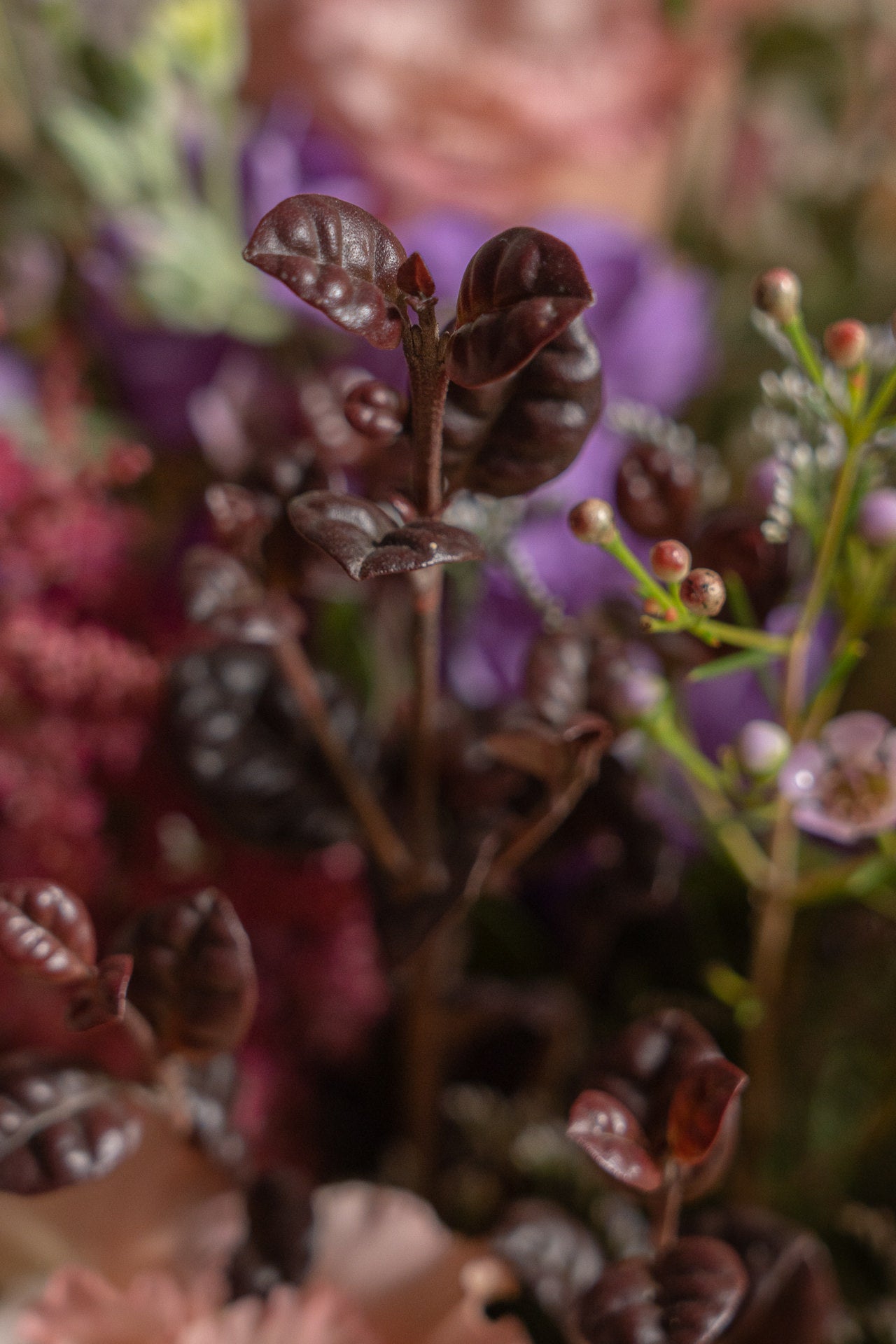 Cuenco Cerámico con Flores Frescas 5