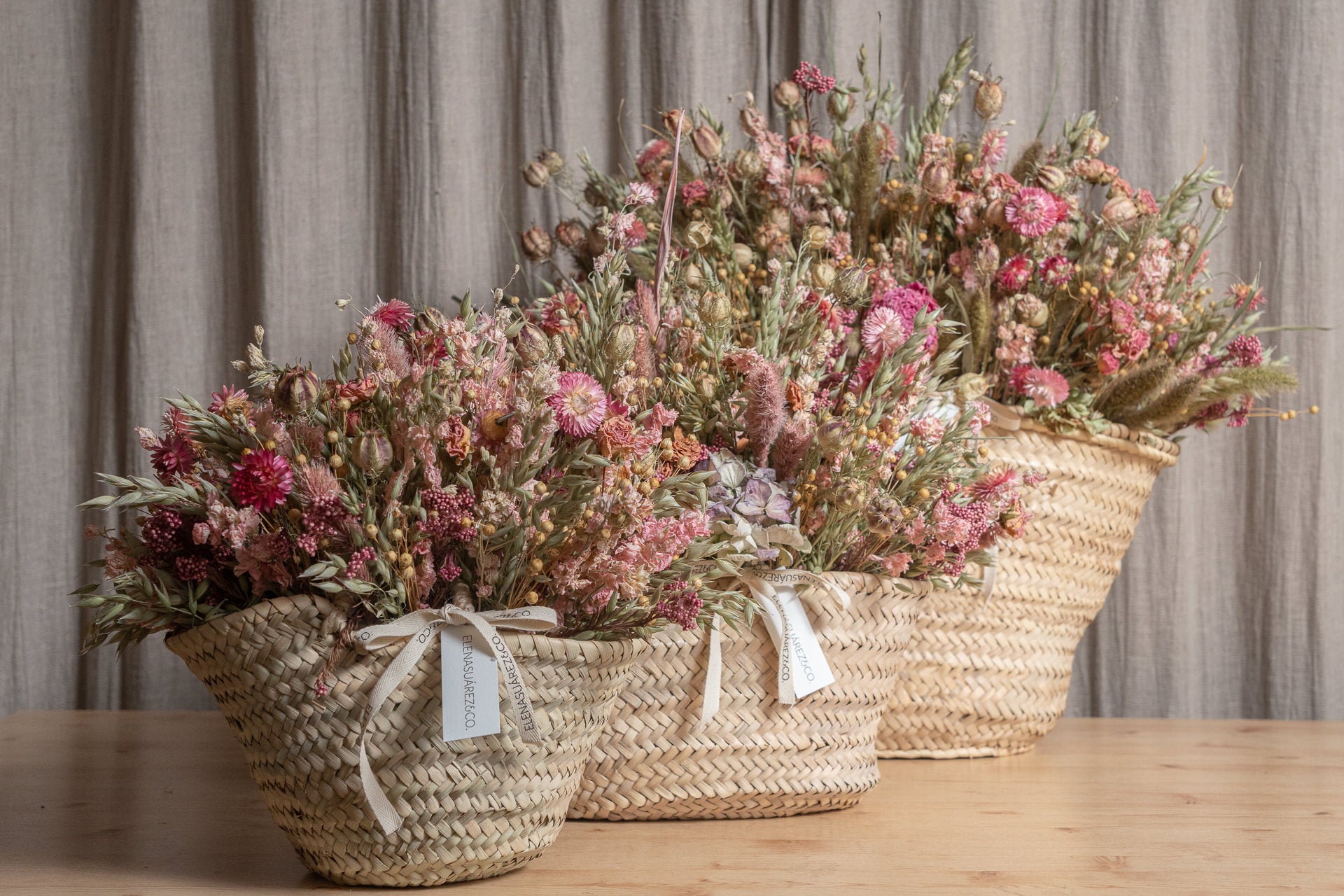 Cesto de Palma con Flores Preservadas 11