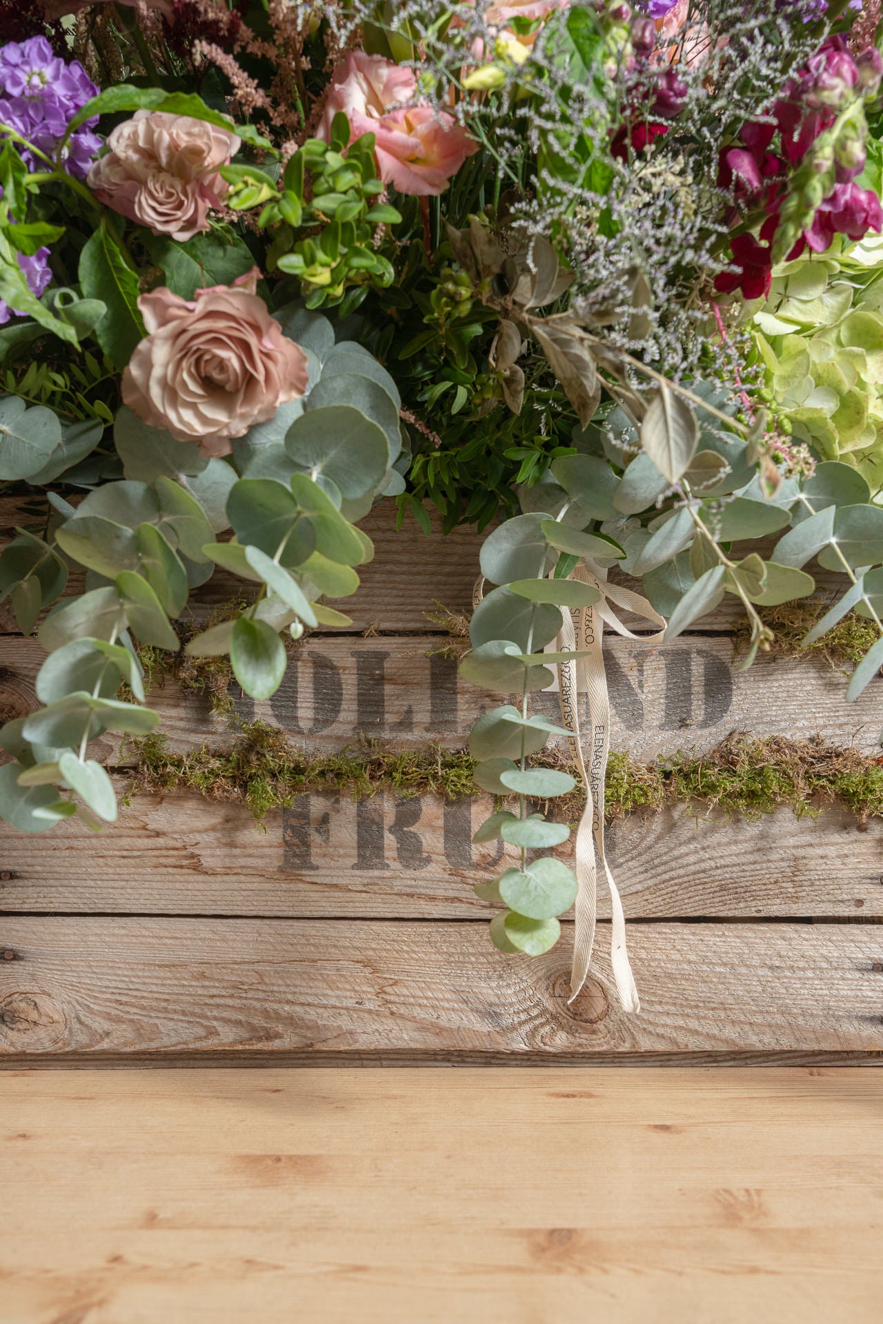 Caja de Fruta Antigua Grande 2