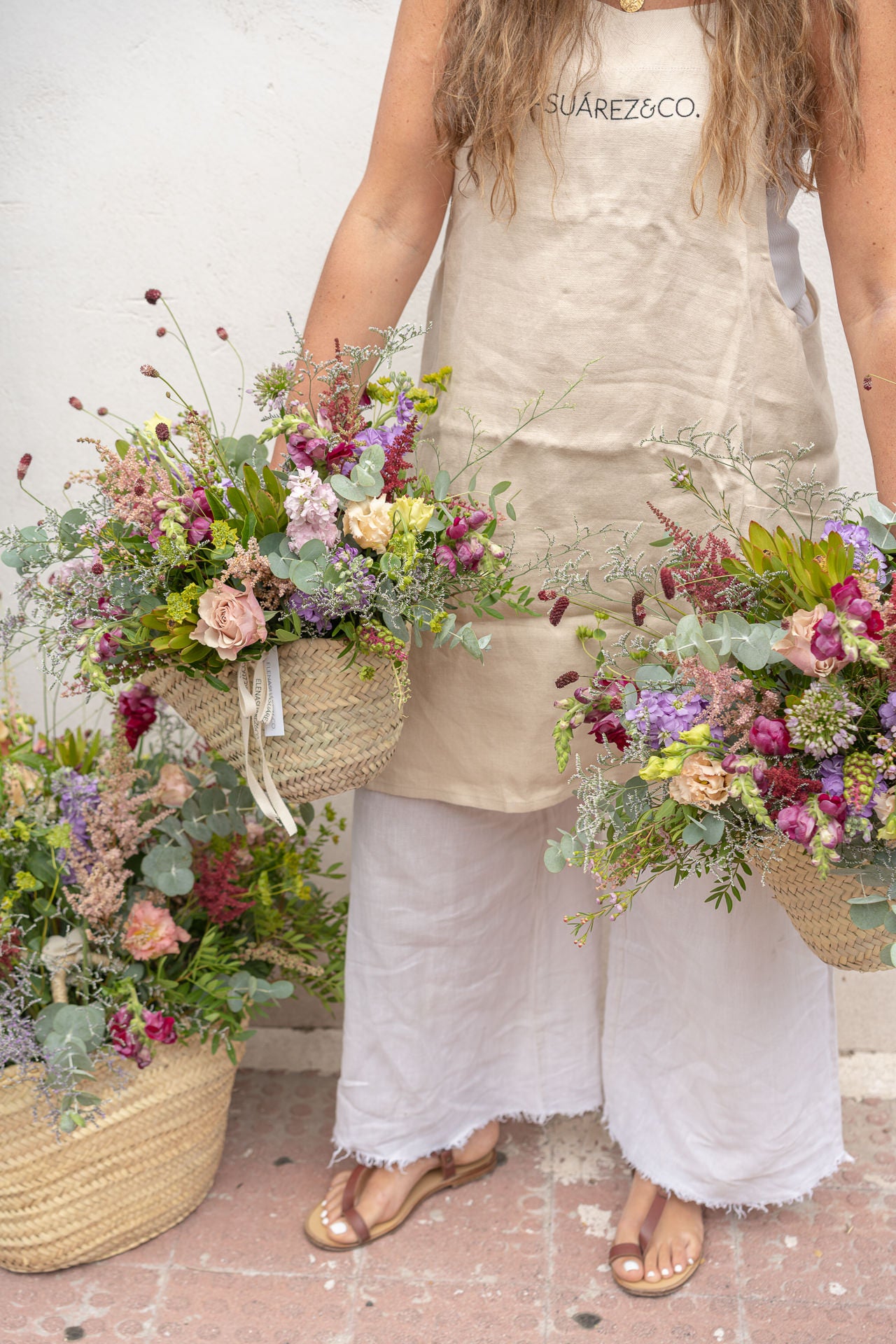 Cesto de Palma con Flores Frescas 2