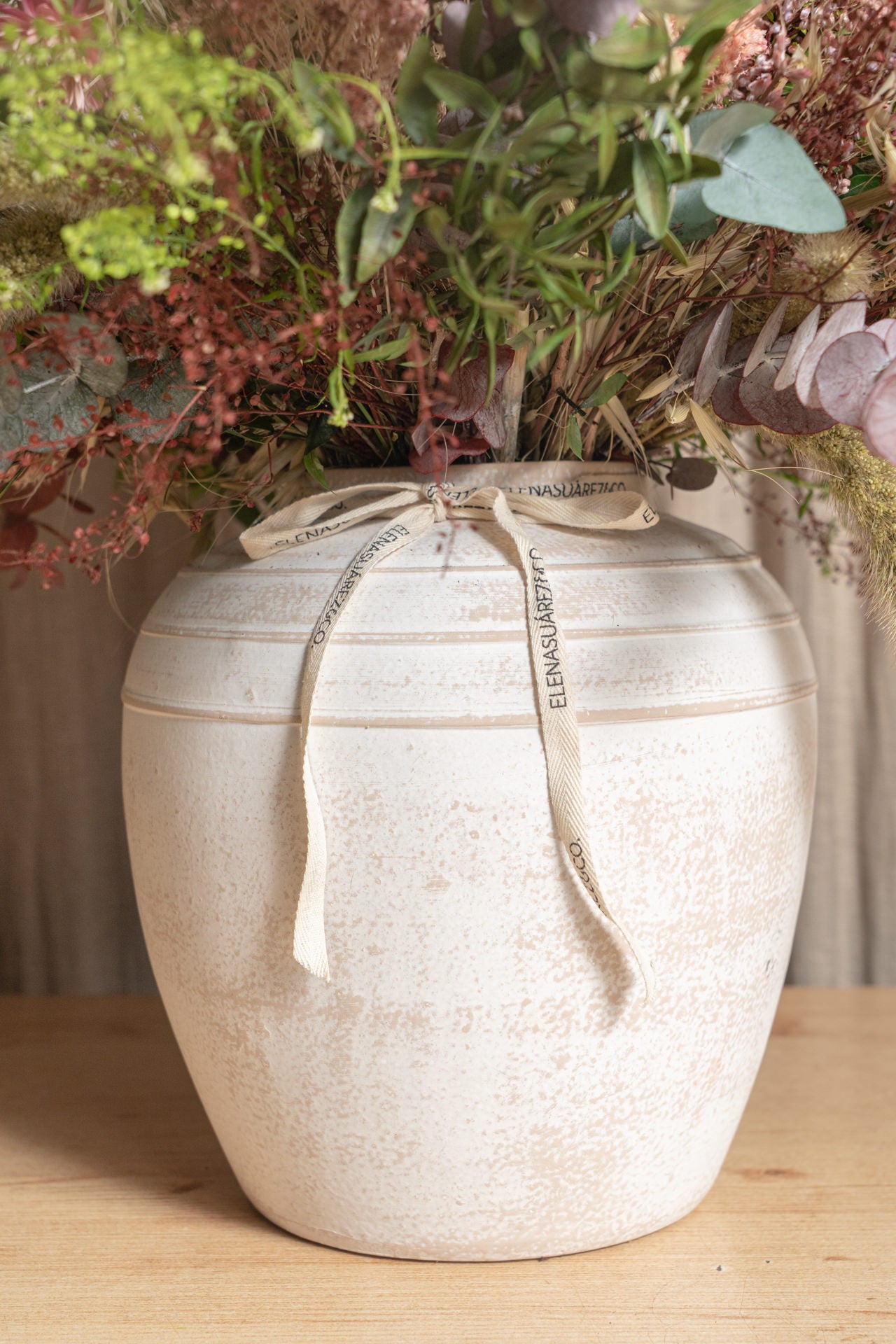 Jarrón Ánfora con Flores Preservadas 5