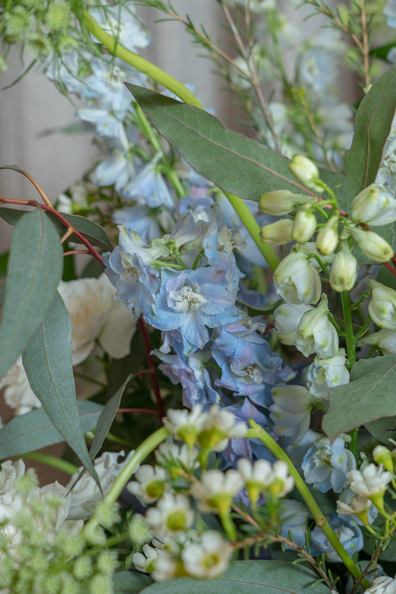 Jarrón Vidrio Reciclado con Flores Frescas 3